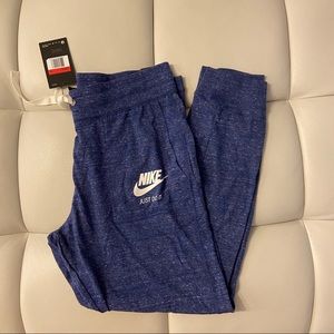 Nike Vintage Crops